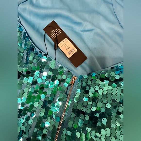 Blue Sequins Halter Dress - Picture 3 of 6